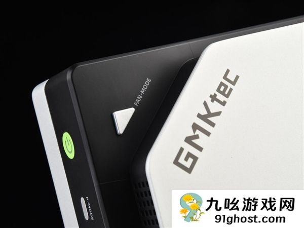 字典大小的迷你主机性能却超越台式机！锐龙AI Max+ 395确实猛