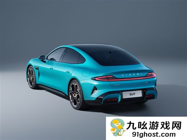 小米SU7改款配置大增 涨价万元上热搜！小米汽车客服回应