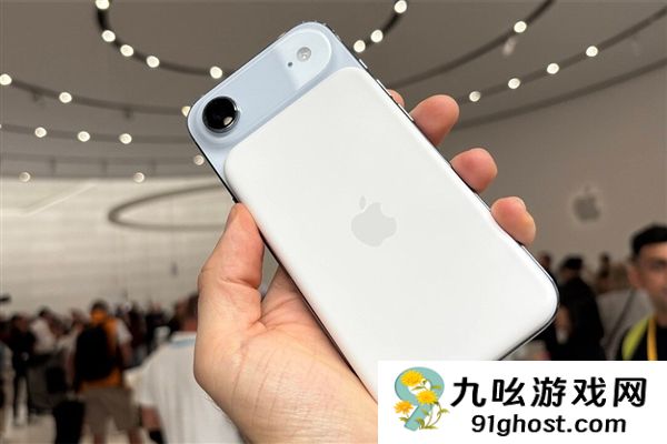 iPhone  Air销量遇冷 国内TOP5只剩一家在死磕Air旗舰