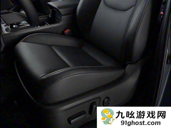 丰田“不死鸟”上新 全新海拉克斯皮卡发布：首次用上纯电