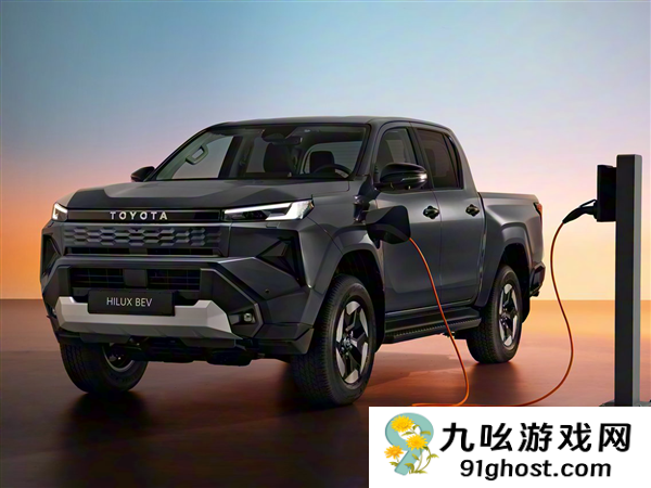丰田“不死鸟”上新 全新海拉克斯皮卡发布：首次用上纯电
