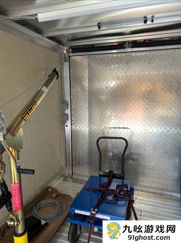 特斯拉在美国召回1万台Powerwall储能设备：此前已发生多起冒烟、起火事故