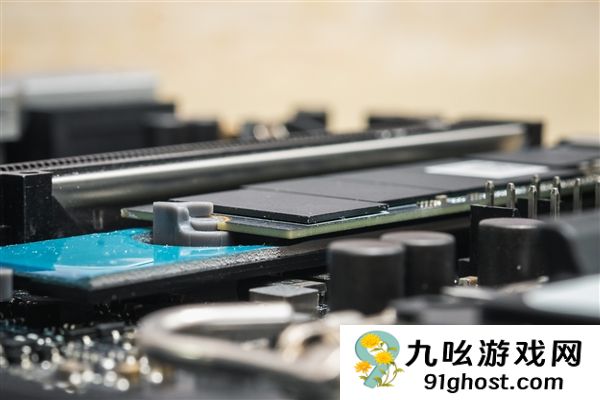 闪存、SSD大涨价 铠侠利润却暴跌60%：带崩一大片