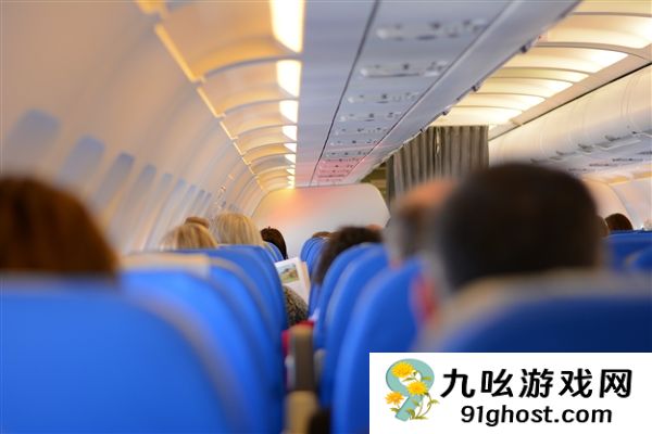 网友质疑1890元机票改签费24400元不合理 去哪儿网、海航回应