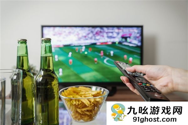 中国足协官宣邵佳一任国足主教练被网友挤上热搜：目标2030年进世界杯