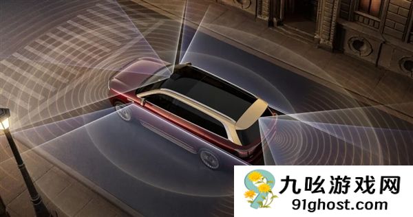 看到鸿蒙智行的MPV  我觉得友商们要紧张起来了