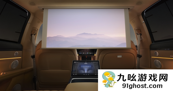 看到鸿蒙智行的MPV  我觉得友商们要紧张起来了