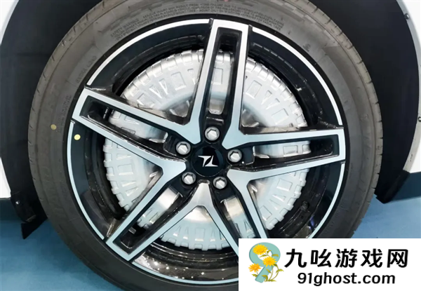 电机塞车轮，双缸做增程 这批工信部新车真让我看傻了