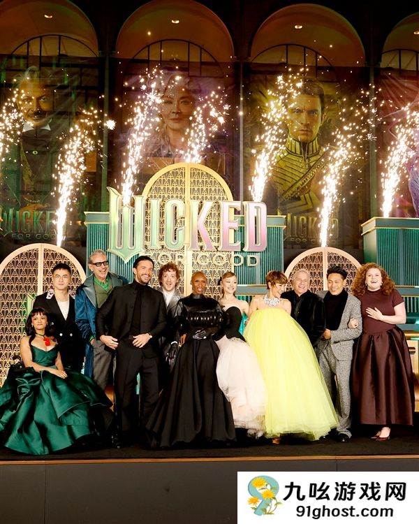 魔法坏女巫打败超人