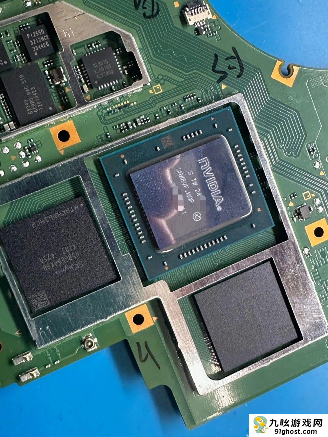 任天堂Switch 2主板照片泄露 继续采用英伟达Tegra芯片