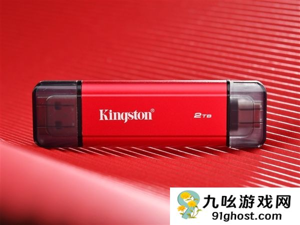 金士顿Dual  Portable双接口移动固态硬盘上手：速度起飞 达到1050MB/s