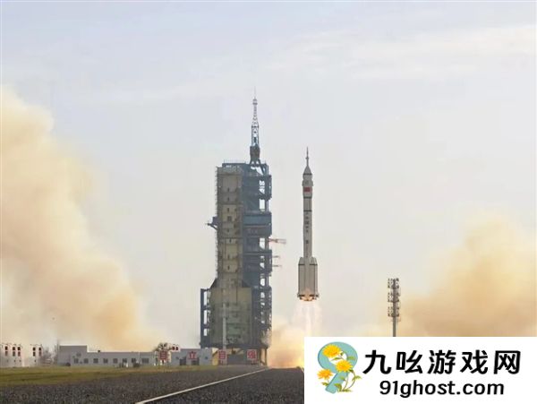 首次应急发射！神舟二十二号飞船发射圆满成功：无人乘坐