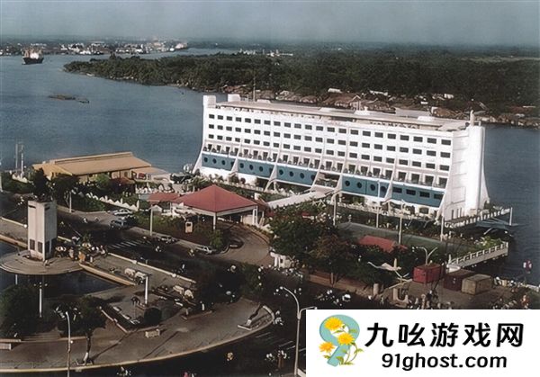 世界上第一家水上酒店：在澳大利亚开业 最终却漂到了朝鲜