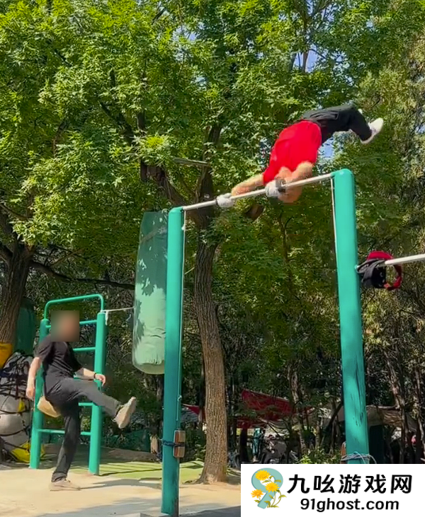 量力而为！六旬老人公园里连做14个单杠大回环心梗离世