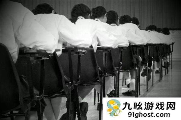 清华大学：严禁学生将AI生成内容直接复制用作学业成果！