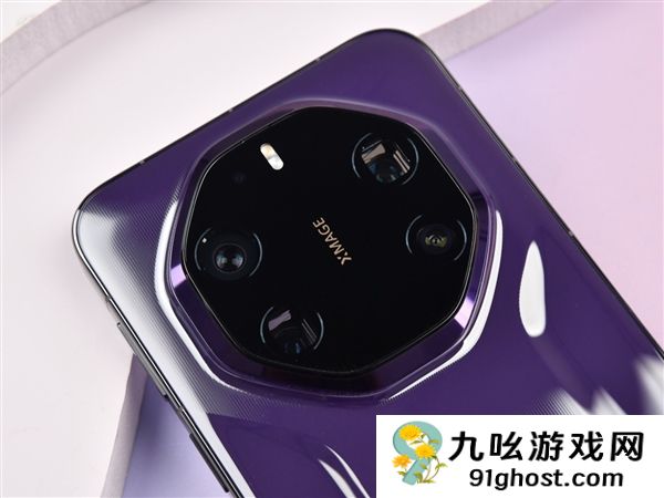 华为Mate  80 RS非凡大师上手：一部细节体验拉满的大师旗舰