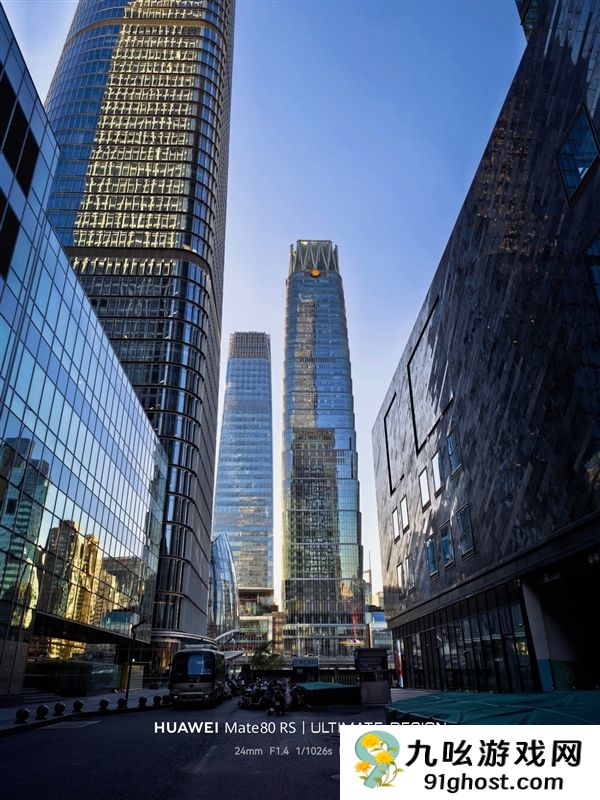 华为Mate  80 RS非凡大师上手：一部细节体验拉满的大师旗舰