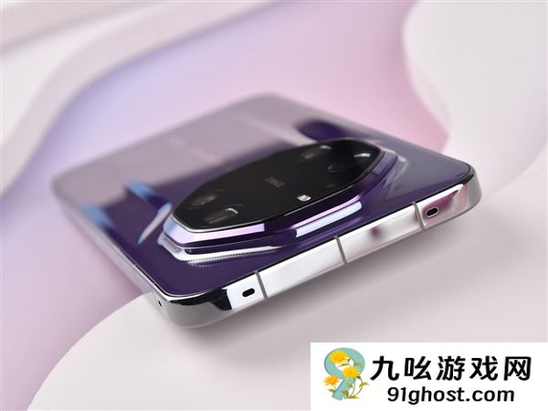 华为Mate  80 RS非凡大师上手：一部细节体验拉满的大师旗舰