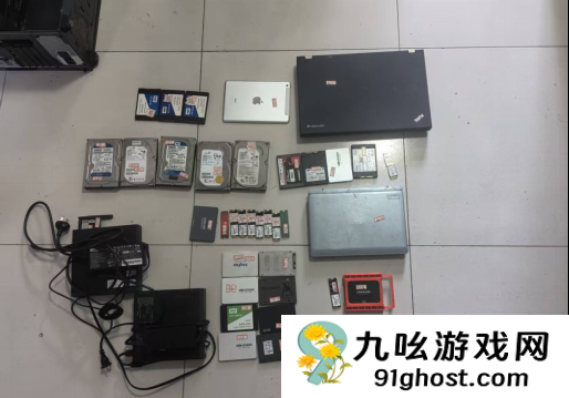 闈炴硶鎺埗10涓囧彴鐢佃剳锛氱敤寮圭獥骞垮憡寮曟祦鎭舵剰缃戠珯锛佷竴鍥紮琚姄