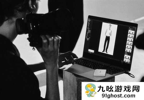 三星T7焕新版移动固态硬盘首发999元起：机身再生铝材质打造