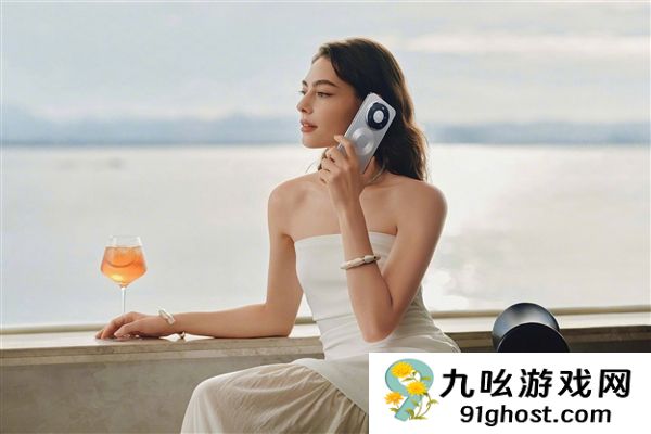 华为Mate  80系列火出圈：多位明星到店体验 当场下单