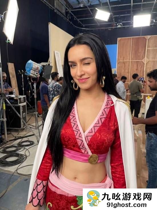 印度性感女星出演真人版海贼王是假的：AI作图