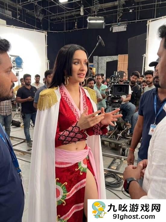 印度性感女星出演真人版海贼王是假的：AI作图