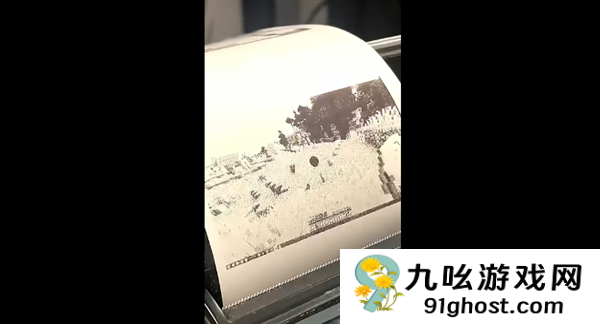 疯狂玩家脑洞大开：用打印机当显示器玩《我的世界》！每秒才0.5帧