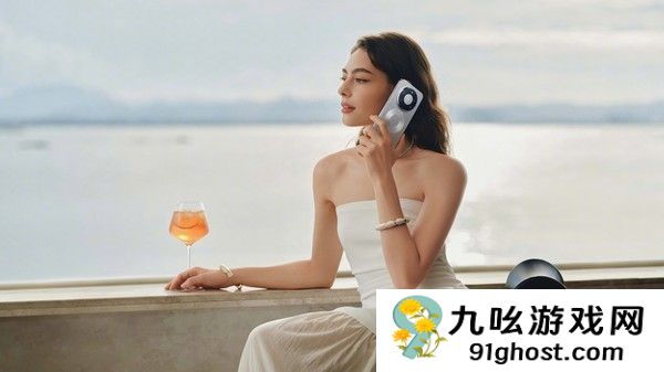 老外关注华为Mate  80引发明星抢购潮 线上库存秒售罄