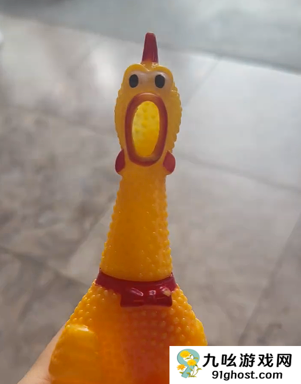 泰国一男子每天狂按尖叫鸡 女邻居被吵整整十年