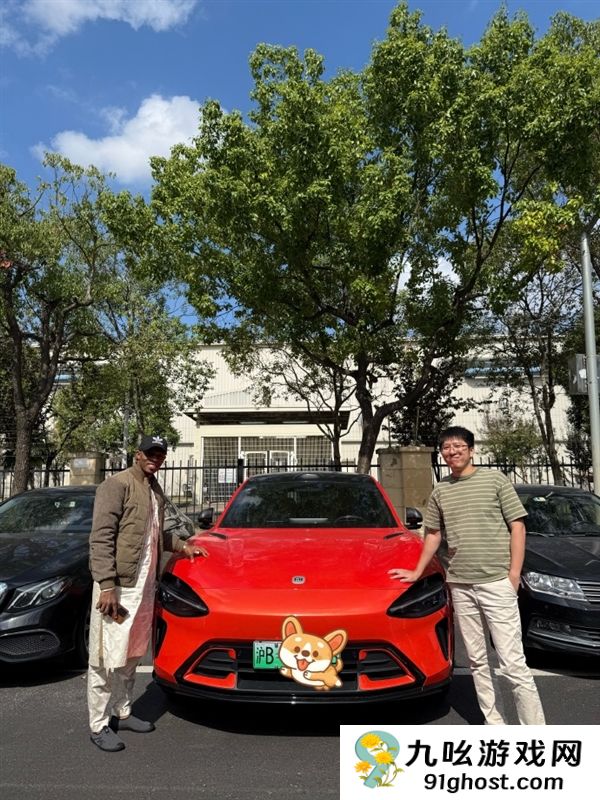 8年奔驰车主换小米YU7：完胜50万以下奔驰 仅一点不如奔驰