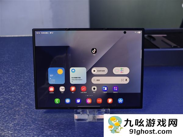 19999元起！三星Galaxy  Z  TriFold国行真机上手：手机瞬间变10英寸平板