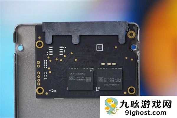 长江存储原厂颗粒！致态小翼S001 1TB  SSD图赏
