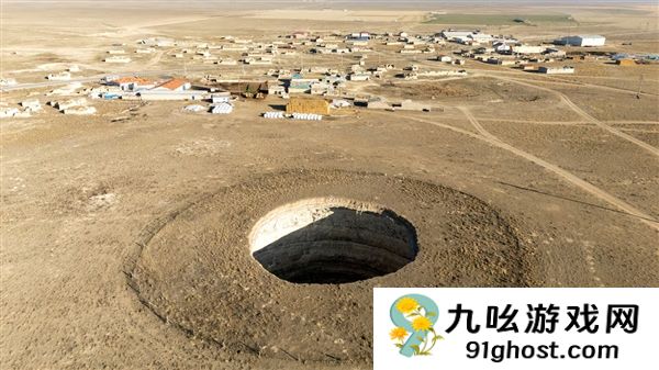 土耳其出现近700个巨大天坑：正在吞噬农田
