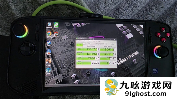 Windows  11启用原生NVMe  SSD支持：性能两位数提升！
